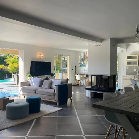 Casa Baggia, Proche Plage, Piscine A Debordement Chauffee, Pool House