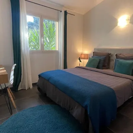 Casa Baggia, Proche Plage, Piscine A Debordement Chauffee, Pool House