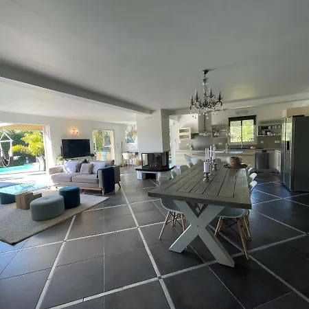 别墅 Casa Baggia, Proche Plage, Piscine A Debordement Chauffee, Pool House *