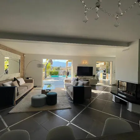 Casa Baggia, Proche Plage, Piscine A Debordement Chauffee, Pool House 别墅 维琪奥港