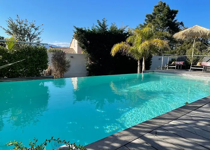 Casa Baggia, Proche Plage, Piscine A Debordement Chauffee, Pool House 포르토베쉬오