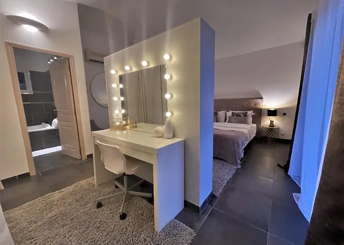 Вилла Casa Baggia, Proche Plage, Piscine A Debordement Chauffee, Pool House Порто-Веккьо