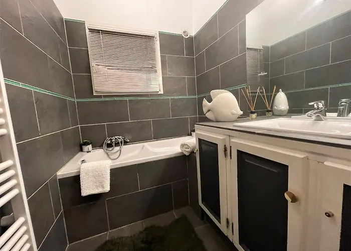 Casa Baggia, Proche Plage, Piscine A Debordement Chauffee, Pool House Порто-Веккьо