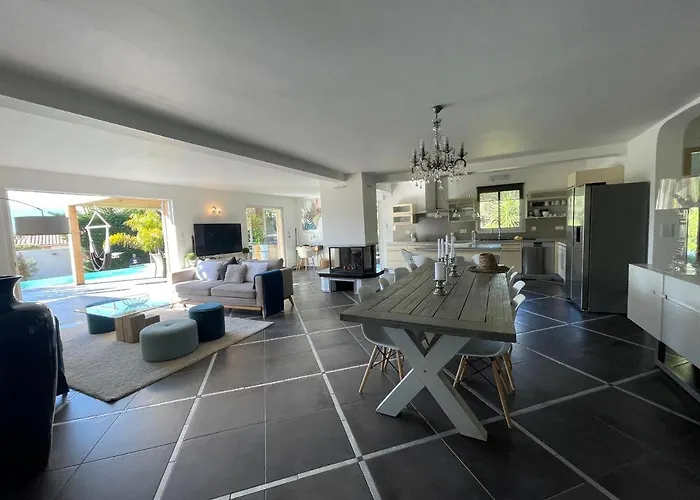 Вилла Casa Baggia, Proche Plage, Piscine A Debordement Chauffee, Pool House *