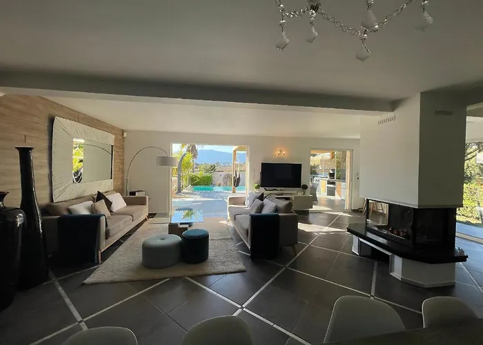 Casa Baggia, Proche Plage, Piscine A Debordement Chauffee, Pool House Вилла Порто-Веккьо